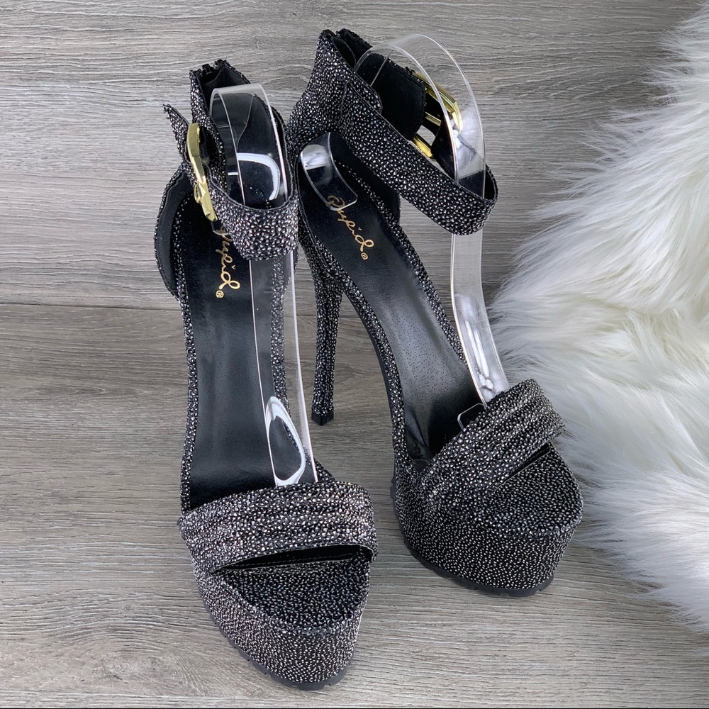 Qupid Platform Ankle Strap Open Toe Heel Size 8 - image 1